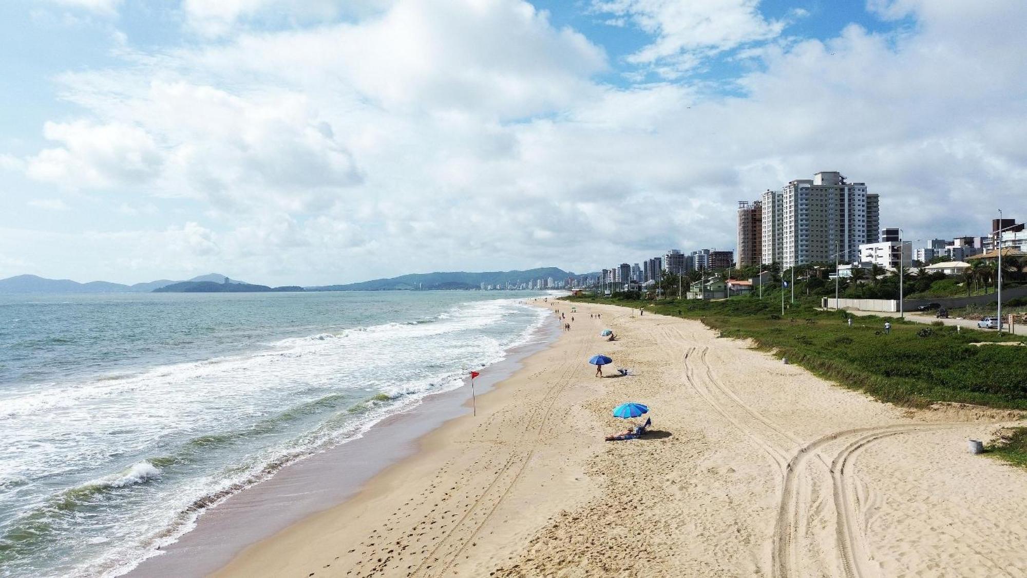 150M Da Praia Em Um Fantastico Edificio Em Balneario Picarras Apartment Luaran gambar